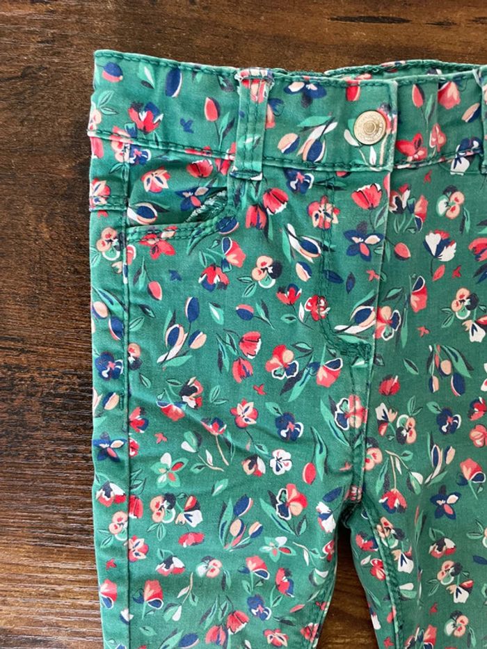 Pantalon slim vert fleuri - photo numéro 3