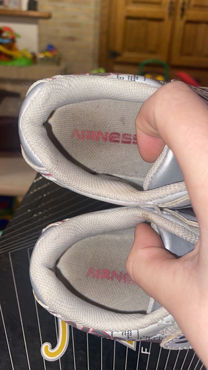 Chaussures Airness Taille 28 - photo numéro 5
