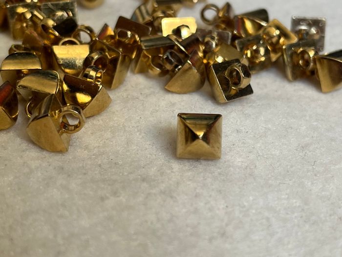 Lot de boutons dorés - photo numéro 5