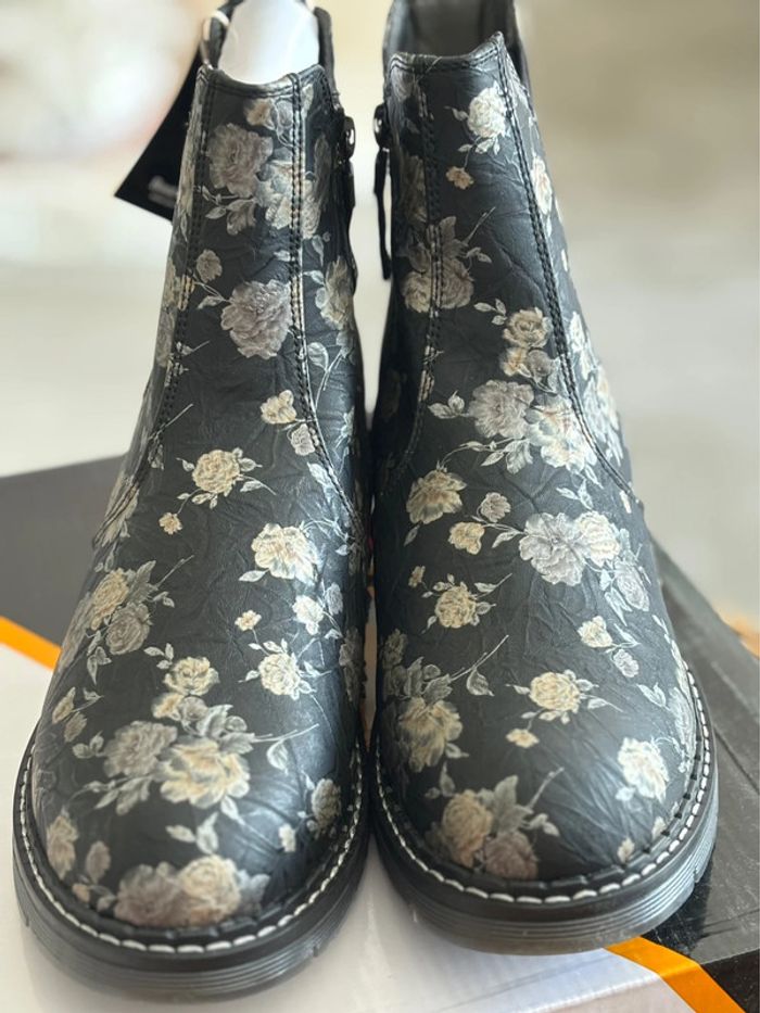 Paire de bottine noire 40 neuve dockers - photo numéro 2