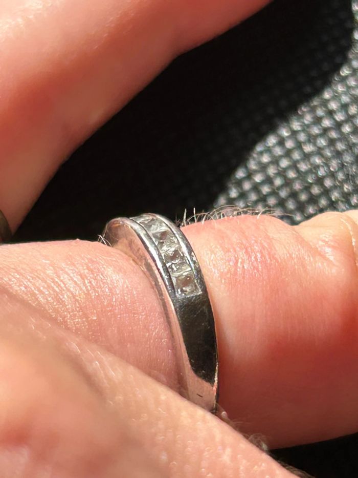 Jolie bague en argent massif avec pierres blanches T. 54 femme TBE - photo numéro 6