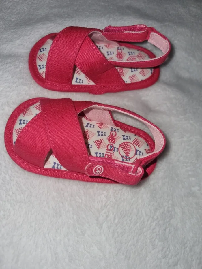 Sandale bébé taille 1-6 mois