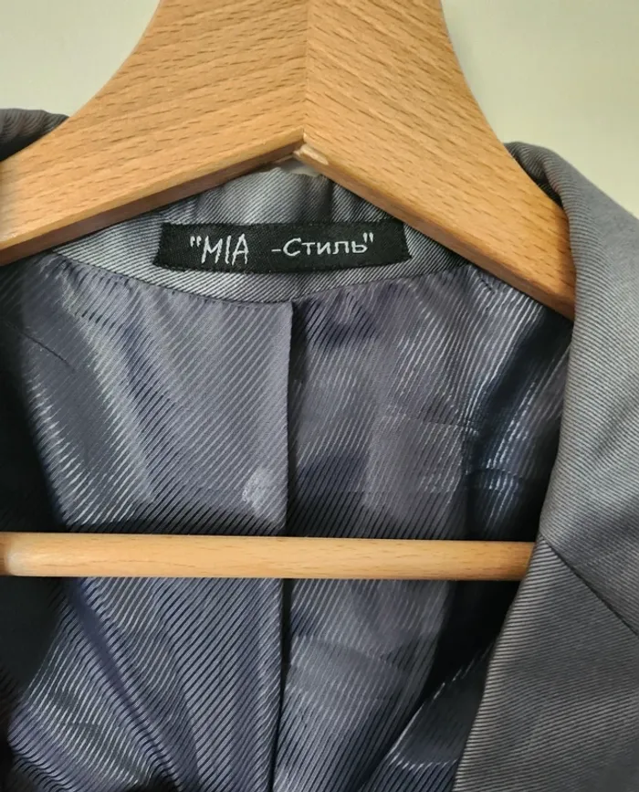 veste de costume homme grise satinée taille S Mia excellent état - photo numéro 3