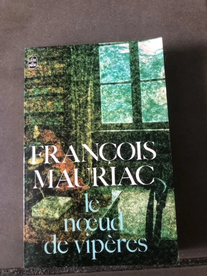 Livre le noeud de vipère édition poche 📕 - photo numéro 2