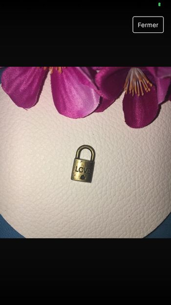 Pendentif fantaisie métal doré vieilli  cadenas coeur love amour