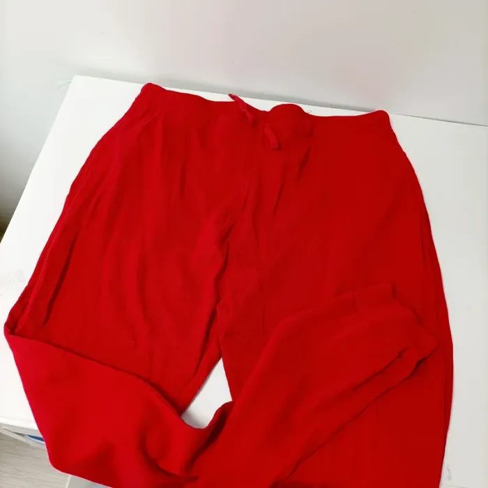 Lot 8 bas femme taille 40 : jeans, pantalons, shorts, cargo et fluide rouge LOT029 - photo numéro 4