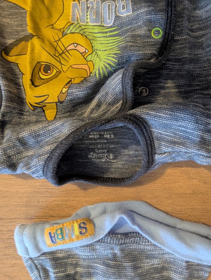 Pyjamas Disney Primark 3 mois "Simba" + bonnet - photo numéro 2