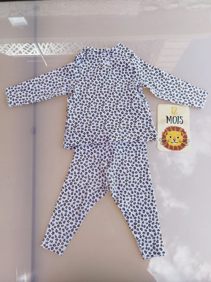 Ensemble 12 mois - photo numéro 2