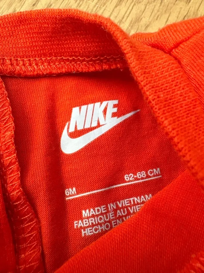 Combinaison Nike - photo numéro 3