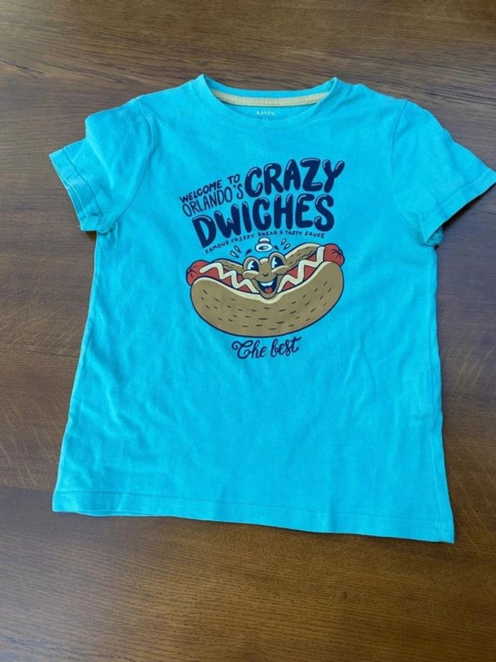 T-shirt vert Kiabi 8 ans hot-dog đźŚ