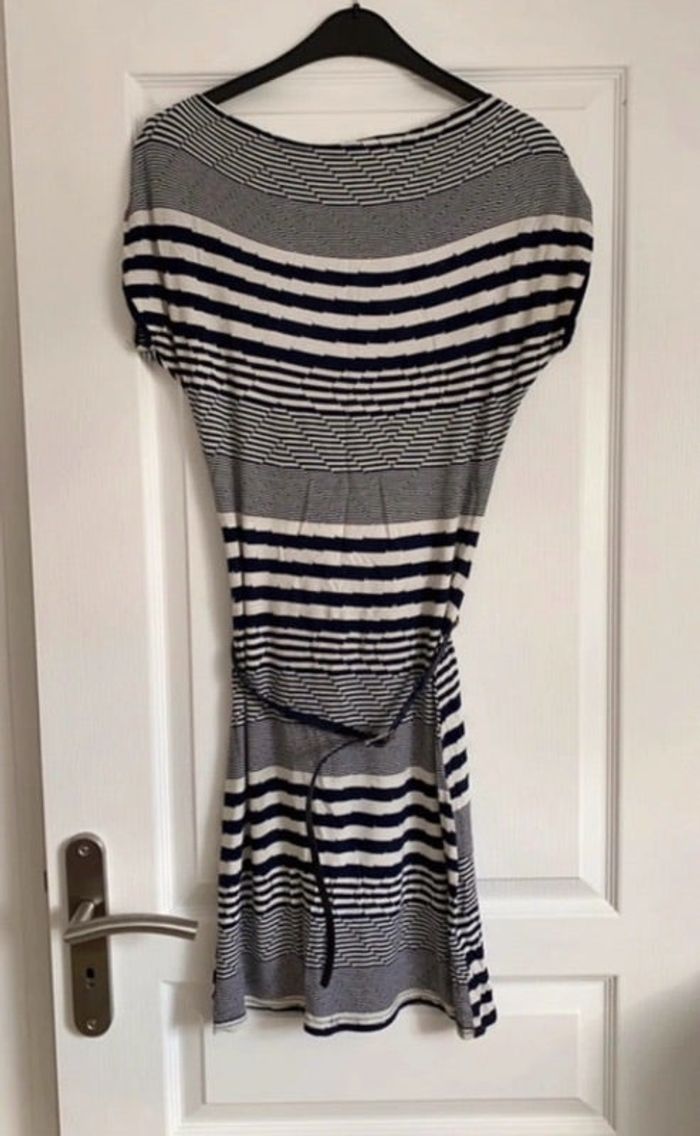 Robe rayée taille S