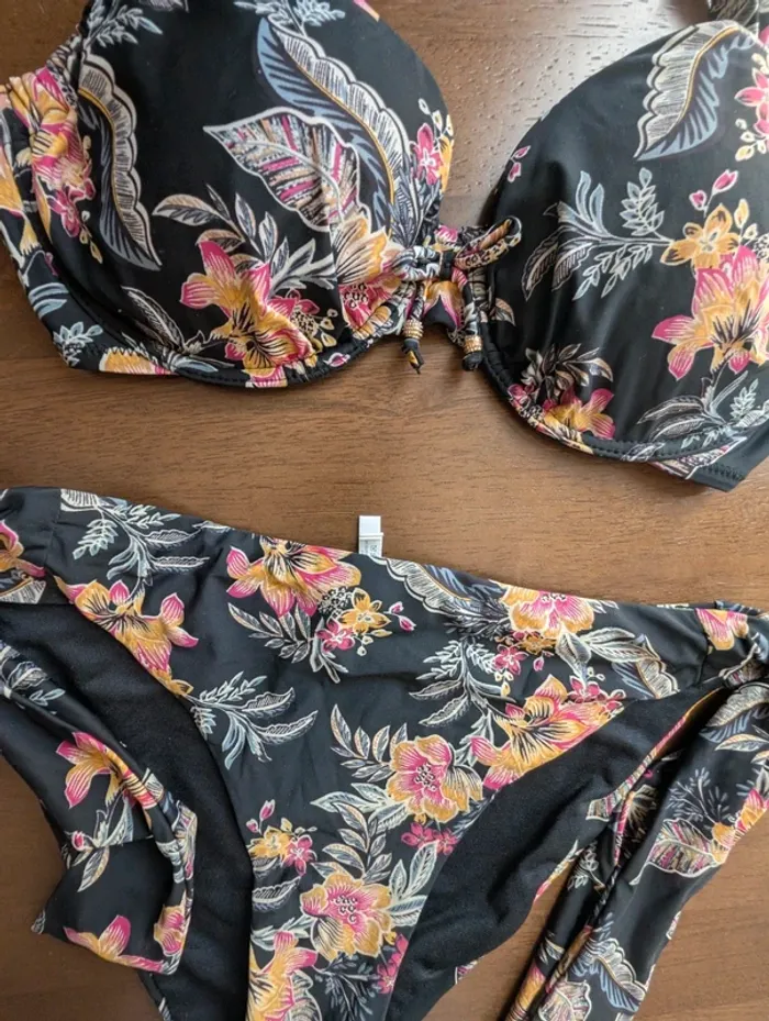Maillot de bain 2 pieces - photo numéro 2