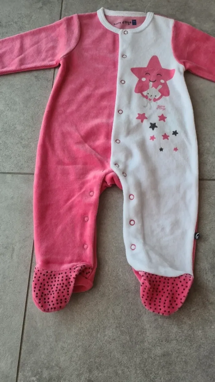 Pyjama sucre d'orge 9 mois neuf avec etiquette - photo numéro 4