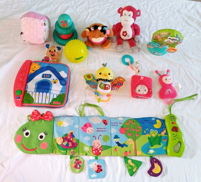 Lot de jouets d'eveil