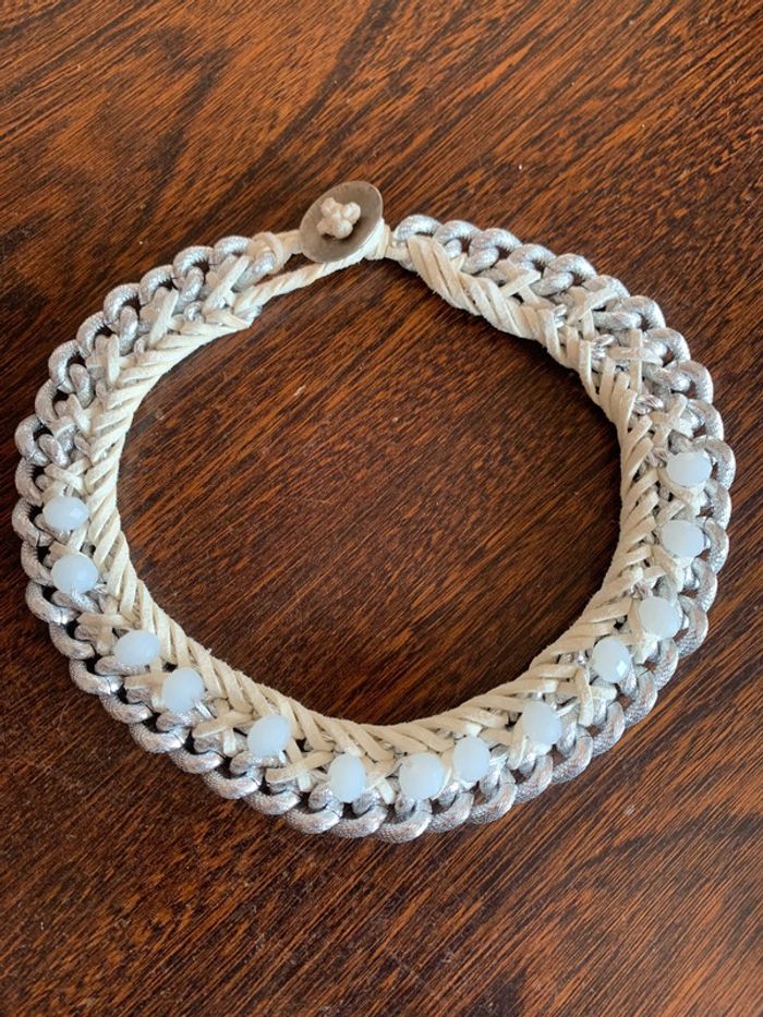 Collier ras de cou