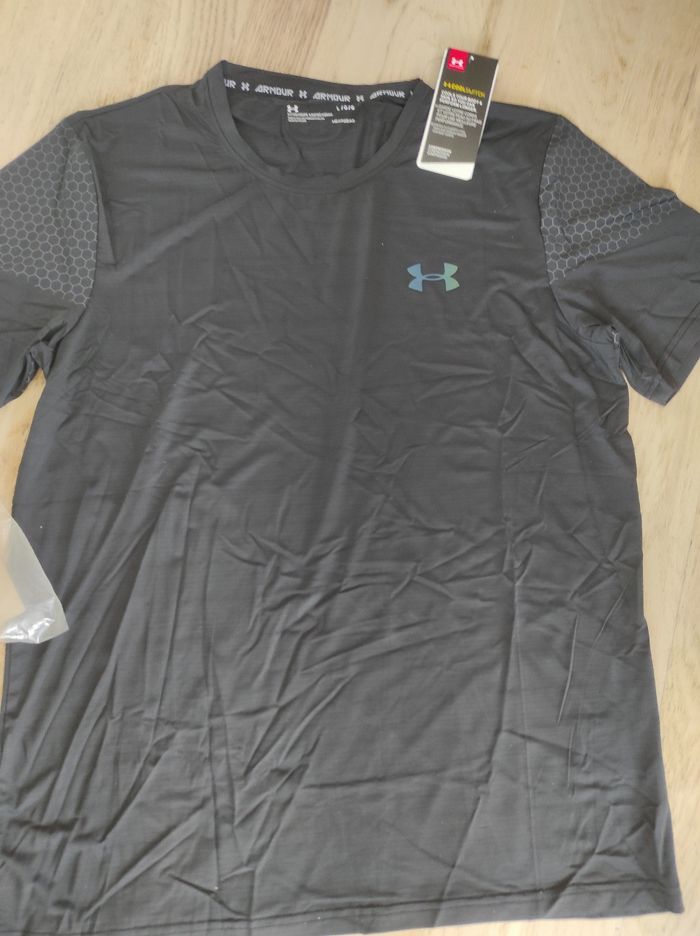 T-shirt under armour - photo numéro 2