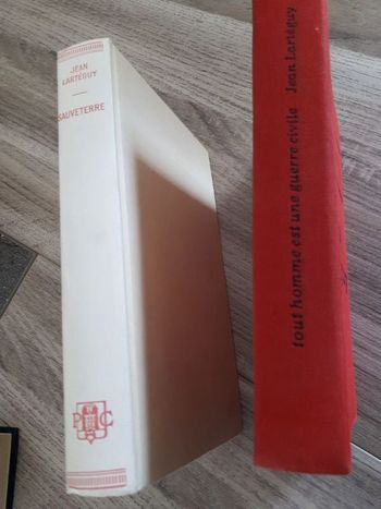 Lot 2 livres J Lartéguy - Sauveterre