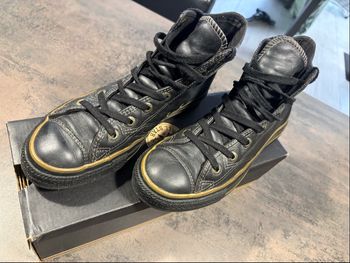 Converse cuir