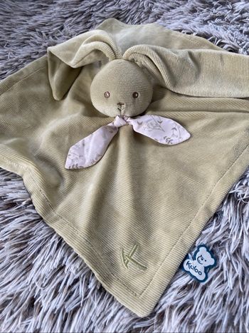 Doudou lapin lapinoo plat vert kaloo