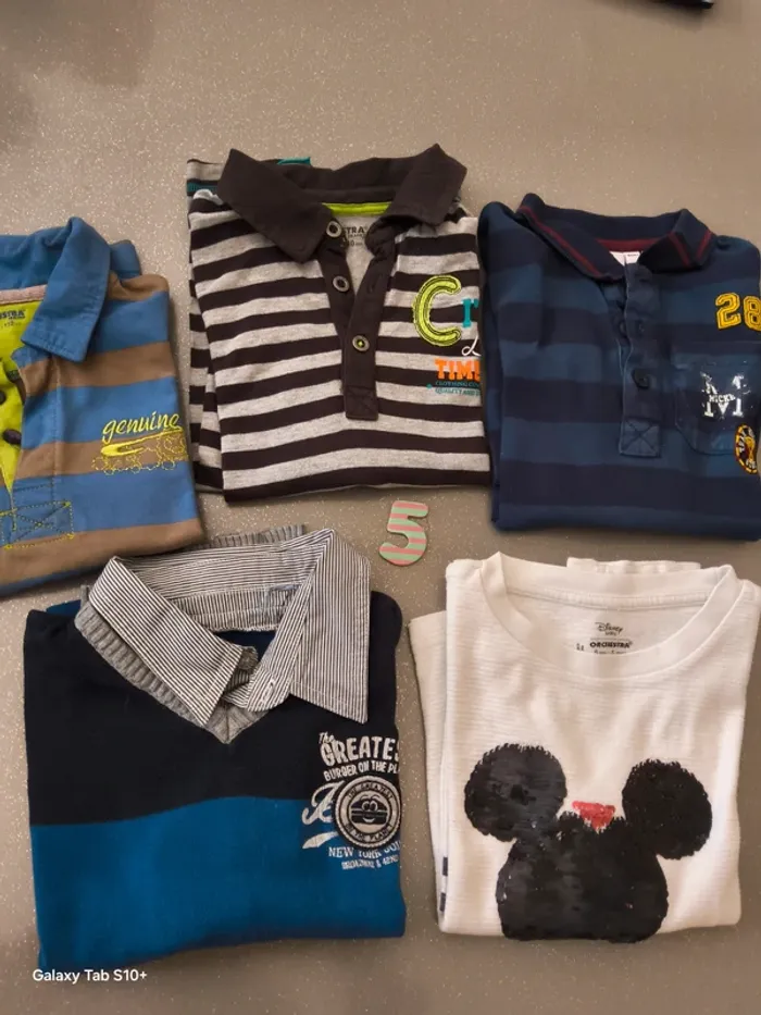 Lot de 5 polo t shirt class Mickey