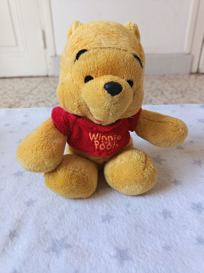 Peluche Winnie l’Ourson Disney - photo numéro 2