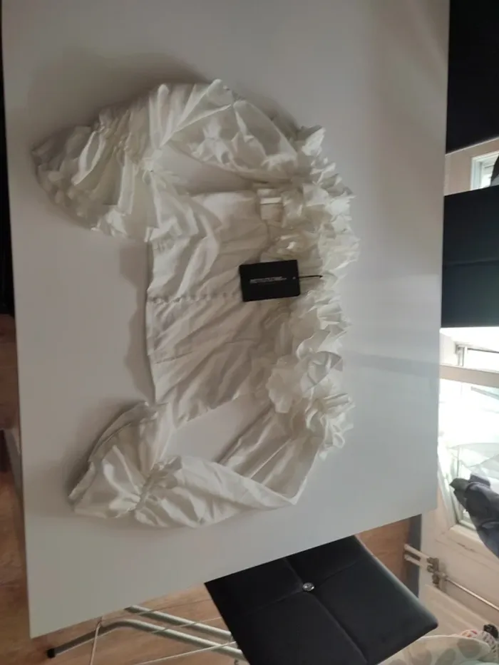 Blouse blanche - photo numéro 2