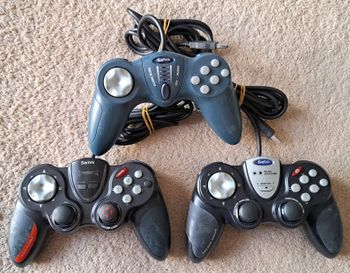 🎮 Lot de 3 manettes USB Saitek