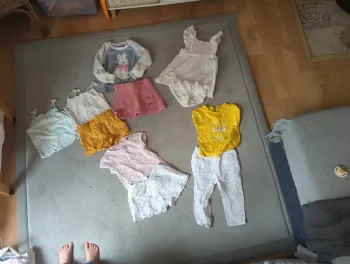 Lot vêtements fille 24 mois