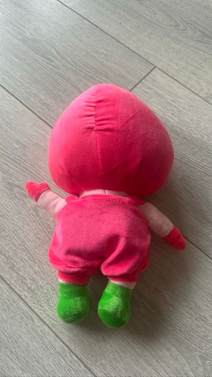 Peluche en forme de fraise - photo numéro 2