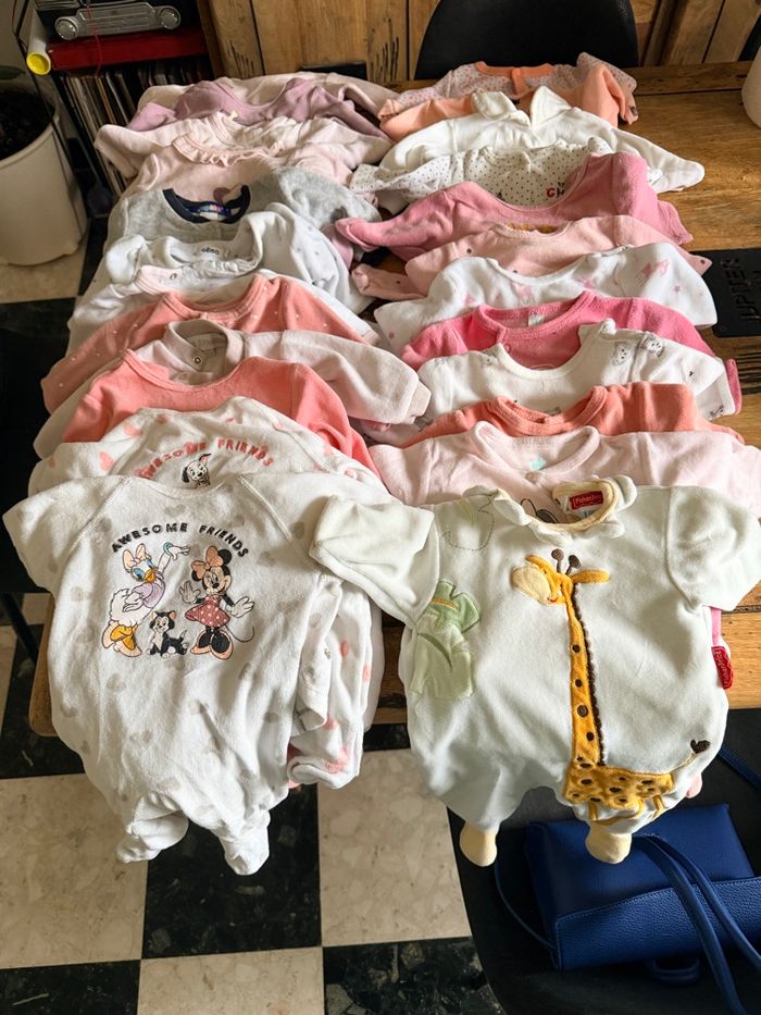 Lot vêtements bébé fille 1 mois - photo numéro 2