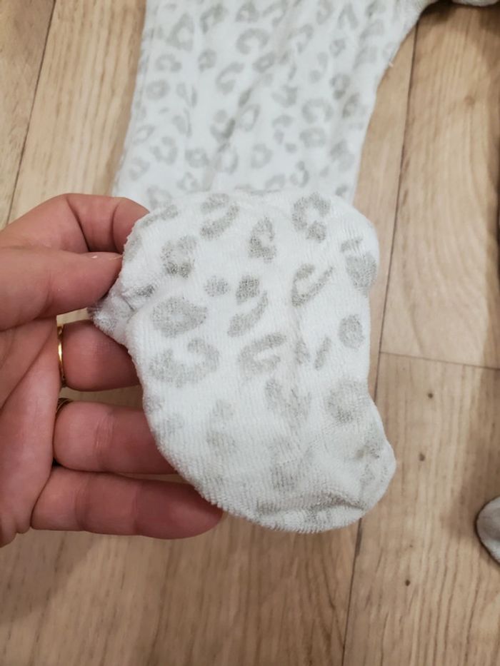 Pyjama/Grenouillère Hivers 18 Mois - photo numéro 7