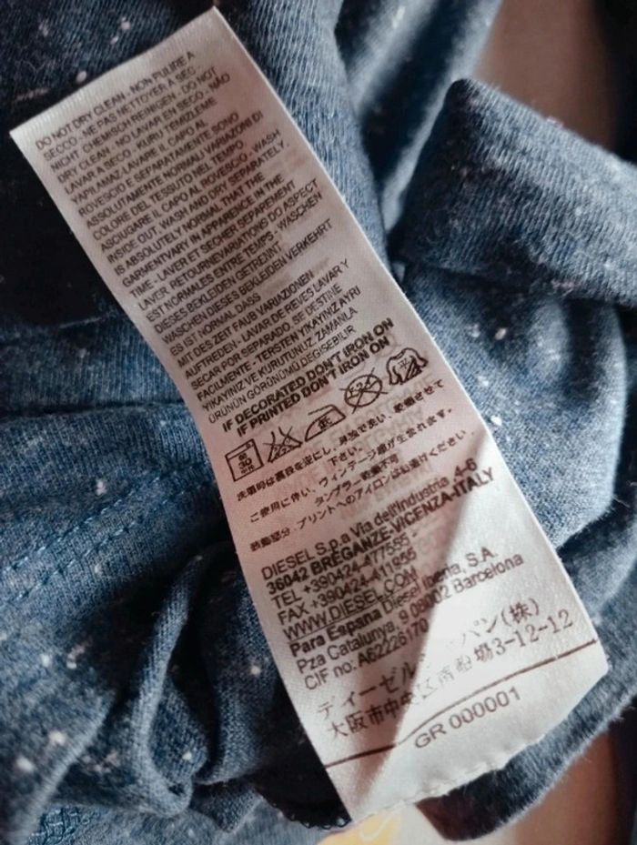 T shirt Diesel taille S - photo numéro 4