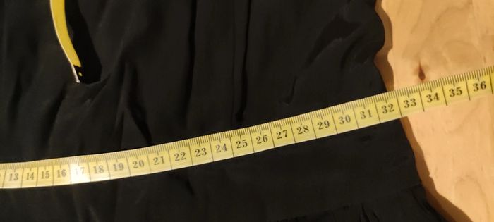 Petite robe noir dentelle - photo numéro 8