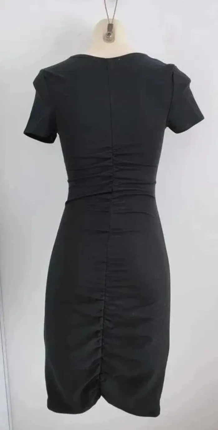 Robe noire manches courtes - Zara - taille S - photo numéro 2