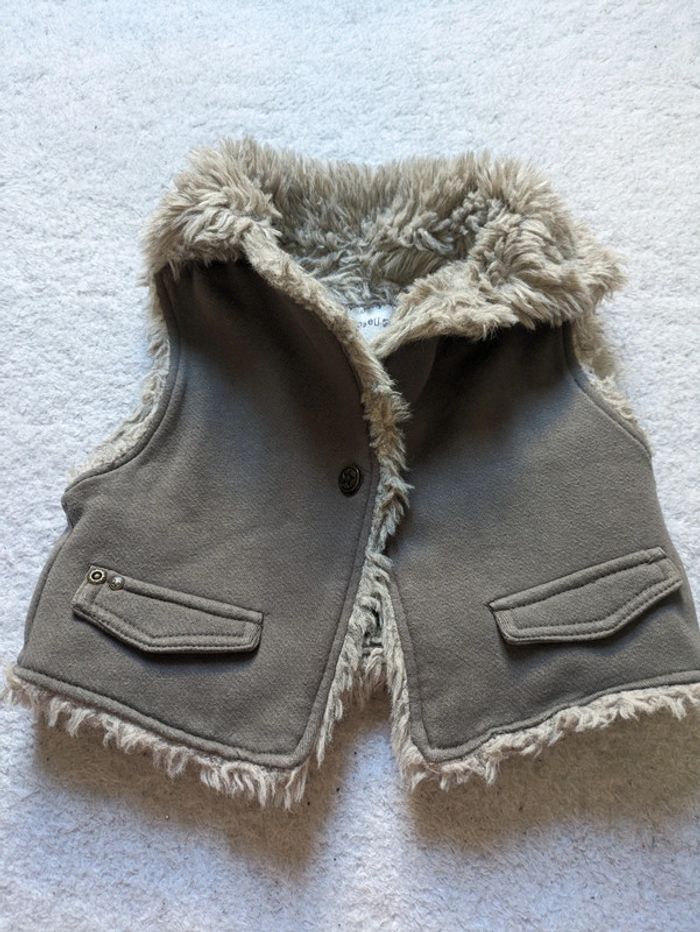 Veste gilet sans manche fourré fausse fourrure 6 ans gris marron