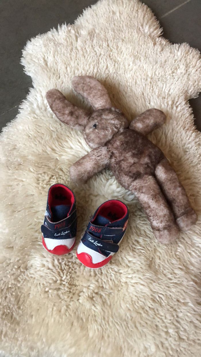 Chaussure 0/3 mois lee Cooper neuve