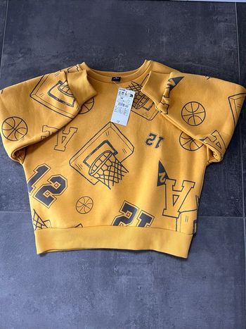 Sweat neuf 6 ans 