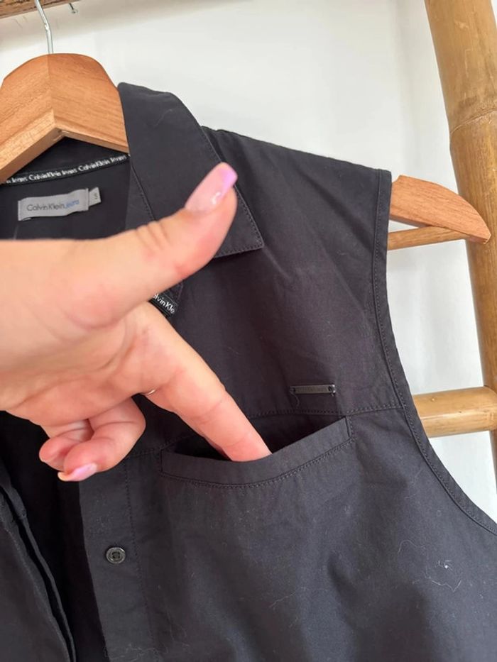 Chemise noire sans manche Calvin Klein taille S - photo numéro 2
