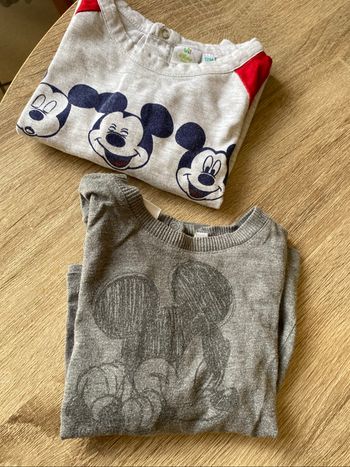2 hauts manches longues Mickey
