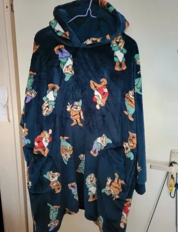 Pull/plaid Disney
