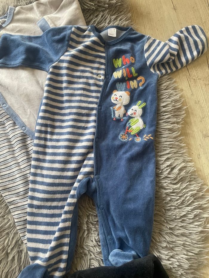 Lot de 3 pyjamas dors bien 6 mois - photo numéro 4