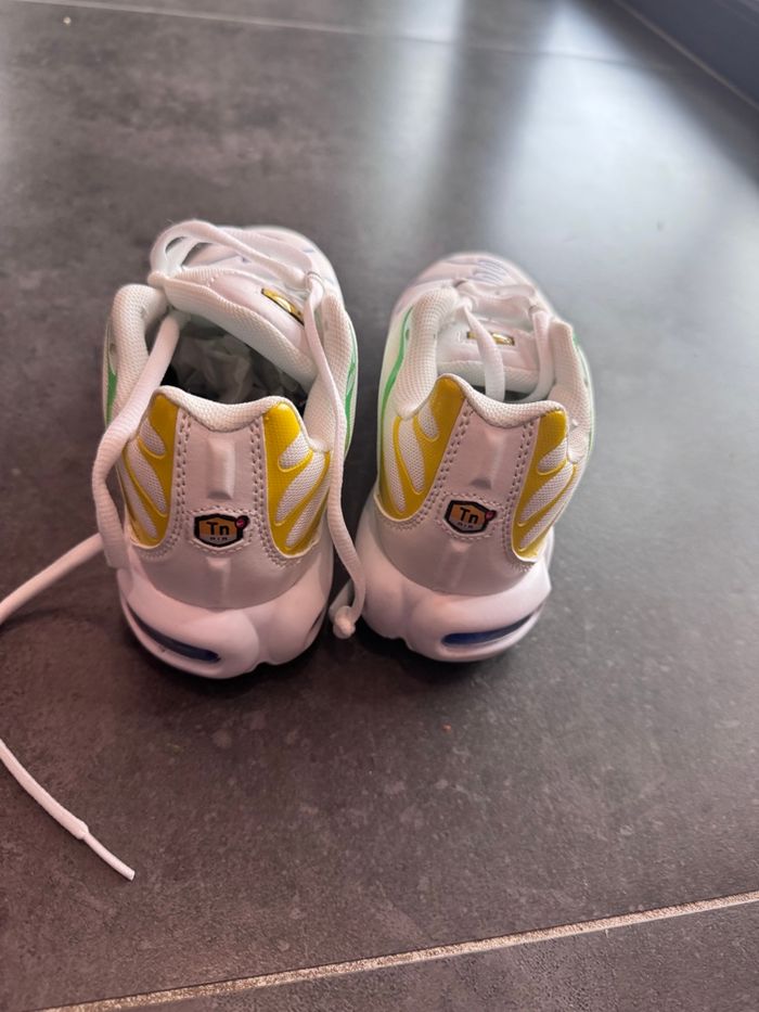 Baskets type TN - photo numéro 4