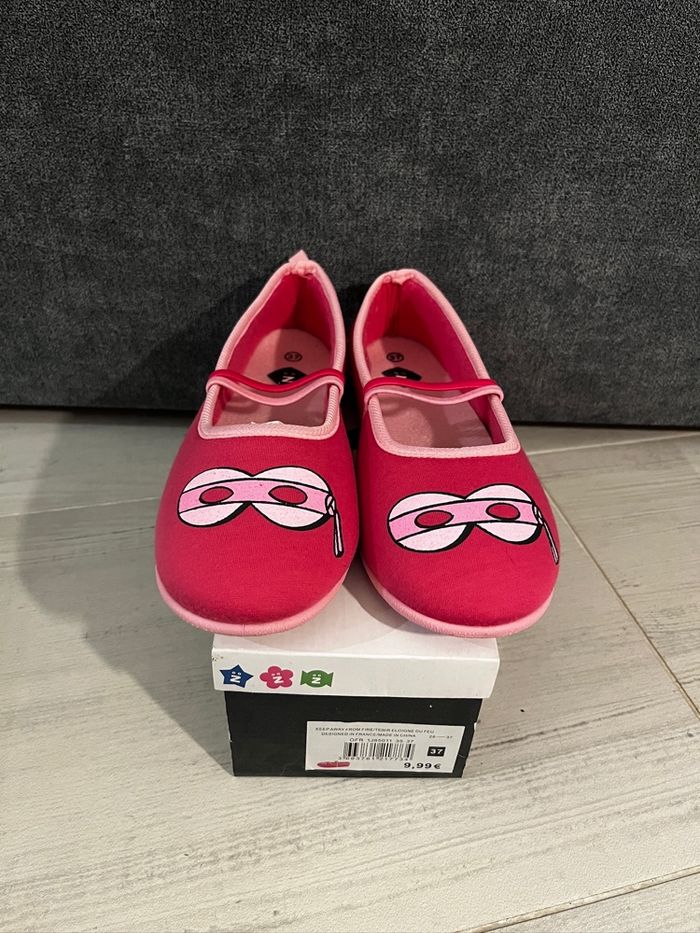 Pantoufles de la marque Z