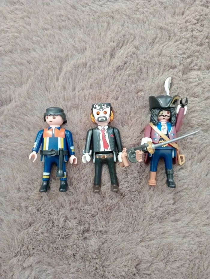 Lot de 3 figurines playmobil