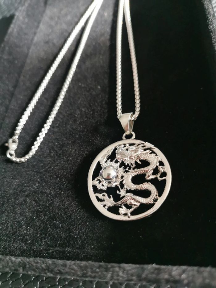Collier et pendentif dragon - photo numéro 2