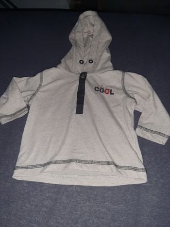 Maillot manches longues garçon 👦 taille 6mois avec capuche