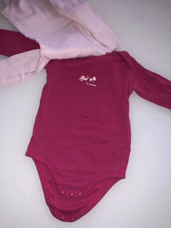 Lot deux bodys - photo numéro 2