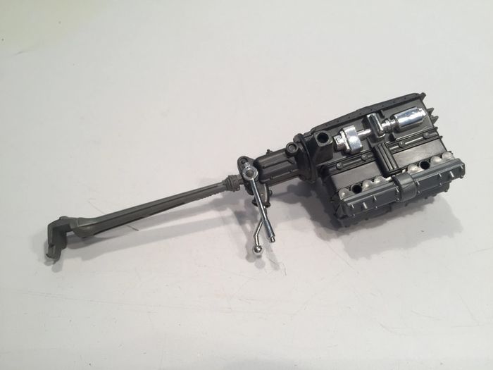 Moteur axe pièce détachée miniature 1/18 Burago Alfa Romeo 2300 spider 1932 #A30 - photo numéro 4