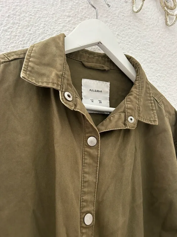 Chemise veste oversize kaki brodé - photo numéro 3