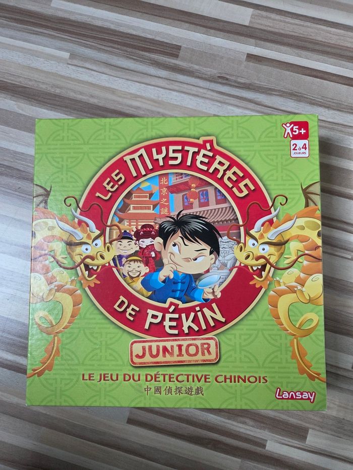 Jeu de société les mystères de Pékin junior